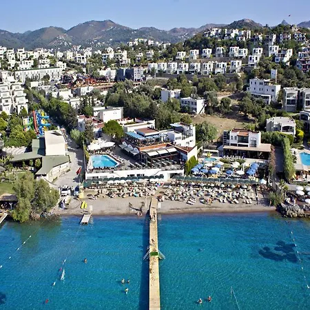 Resort Fleur Bay 4*