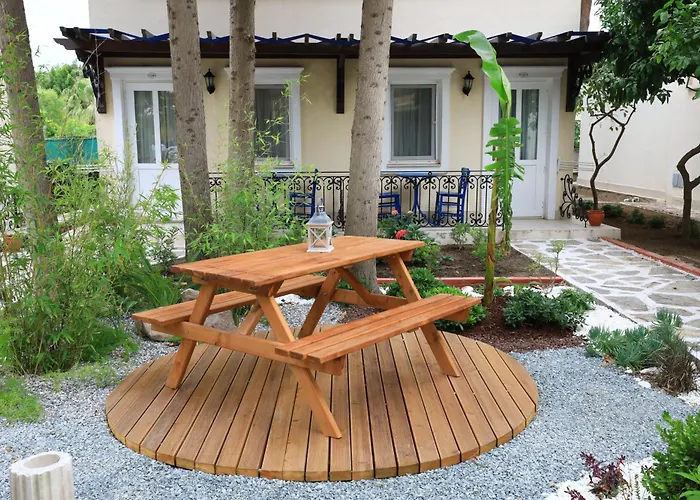 Fleur Bay 4* يالِكافاك