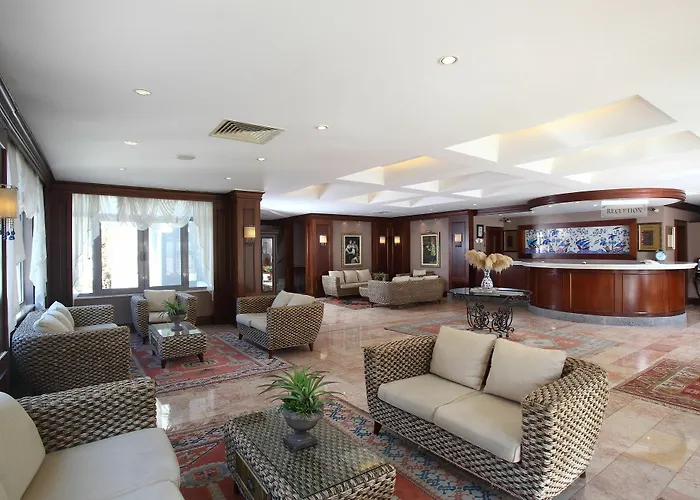 Fleur Bay 4* يالِكافاك