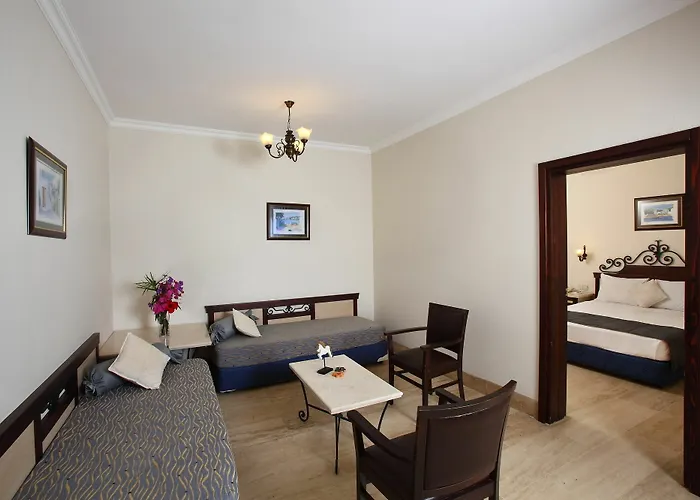 Fleur Bay منتجع 4*