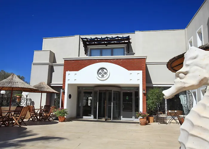 Fleur Bay يالِكافاك