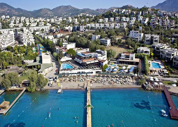 منتجع Fleur Bay 4*