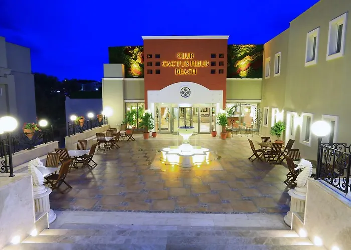 منتجع Fleur Bay 4*