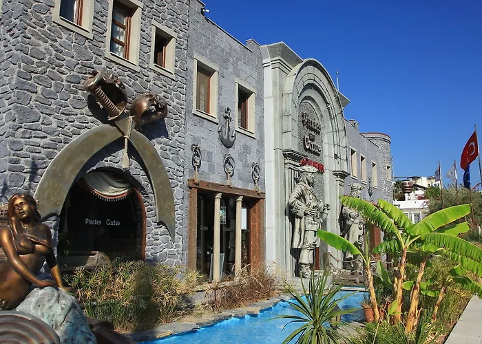 منتجع Fleur Bay 4*